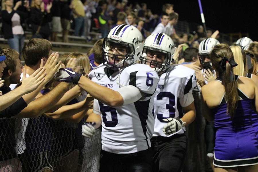 Football defeats Blue Valley West in overtime 