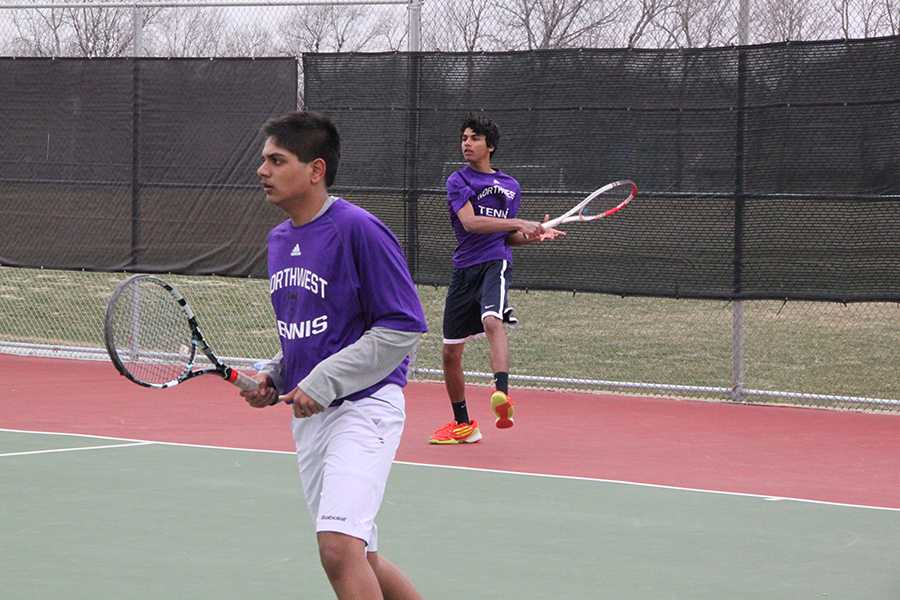 Boys varsity tennis competes at State