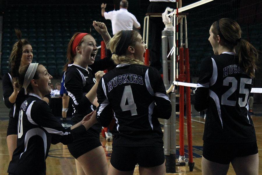 Varsity volleyball takes third at state