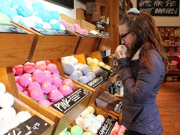 Bath bombs: a look into the trend