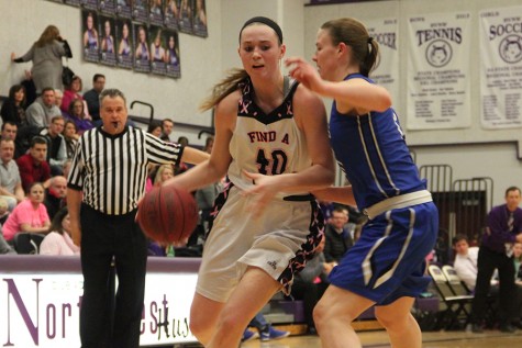 Girls basketball defeats GEHS in Pink Out game