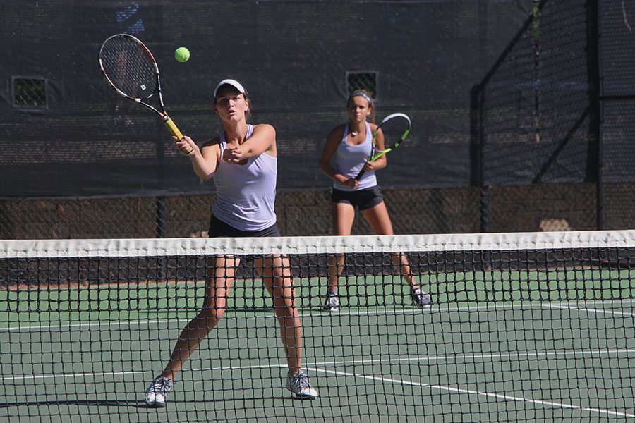 Girls varsity tennis takes fifth place at Pembroke Hill Invitational
