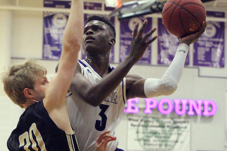 BVNW defeats BVHS, 68-63, on senior night