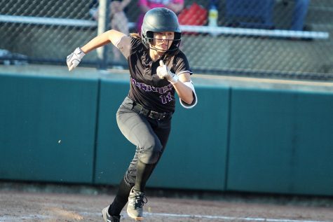 Saints stomp Huskies, 7-0 and 9-2 in doubleheader