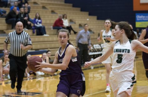 Sophomore forward Grace Coble (4) looks to pass the ball on Dec. 8.