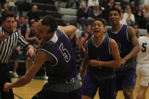 Huskies cruise past Timberwolves in 67-18 win