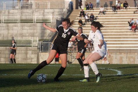 Three first half goals for BVN down BVNW, 4-1.