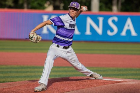 No. 2 Huskies advance to first state final in school history, defeat No. 3 Derby 4-3