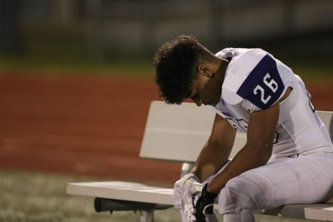 No. 16 Huskies come up short against No. 1 Trailblazers, finish season with a 55-27 loss