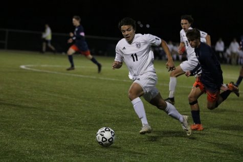 Gallery: No. 13 Huskies falter against No. 4 Hawks, lose 5-1