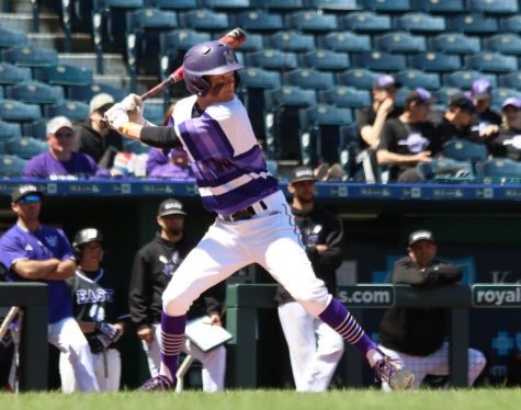 Sixth inning rally sparks Huskies 6-1 win over the Chieftains