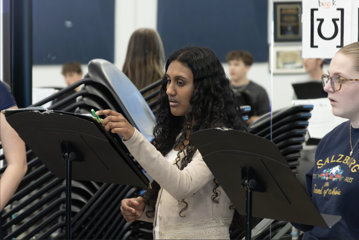Junior Aashrita Kambhampati practices harmonizing in Chamber choir class on Feb. 18. Kambhampati says that she is excited to participate in SWACDA National choir this year, “[It is] a great opportunity [to be] able to meet so many new people,” she said. 